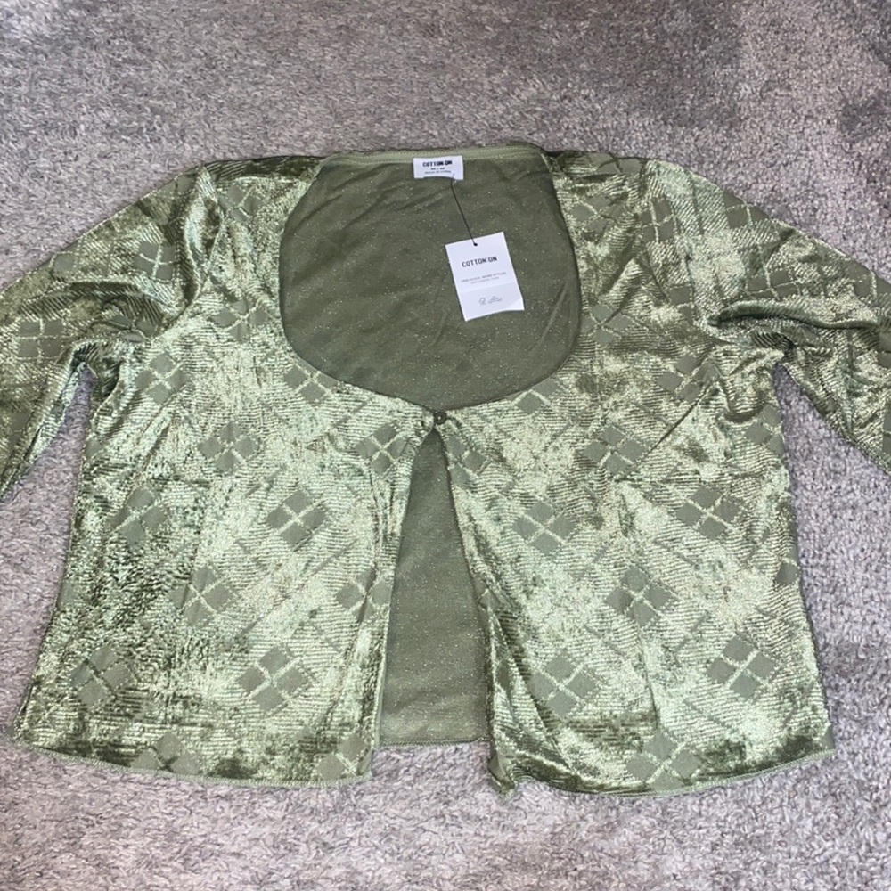 Long sleeve crop top